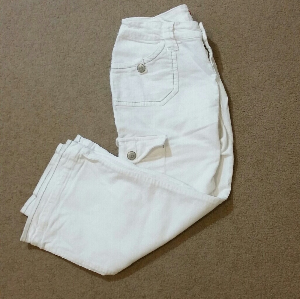 Women low rise crop pants